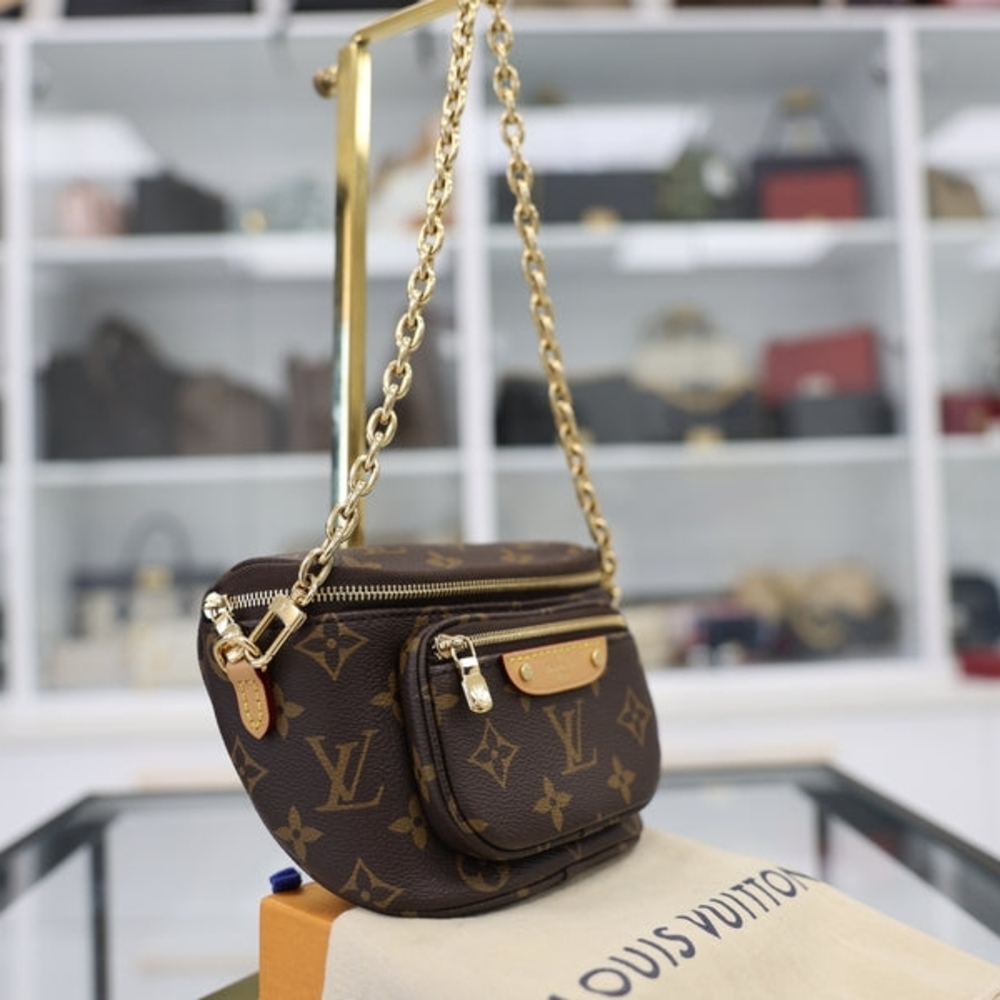 SOLD/TRADED‼️Louis Vuitton Monogram Crossbody with Gold Chain - Picture 2 of 6